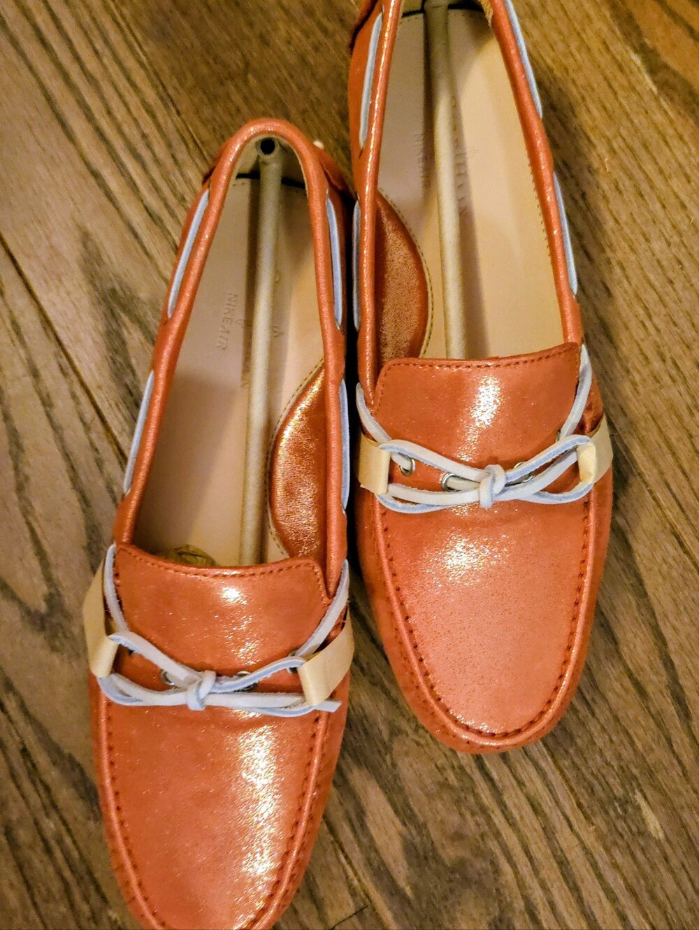 NWOB  Cole Haan Women's Metallic Coral Leather Nike Air collection - Picture 3 of 7